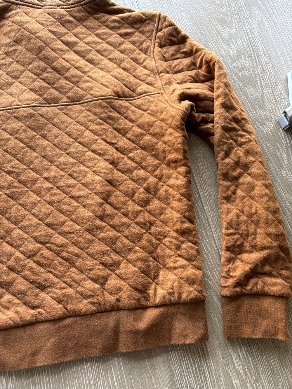 Patagonia Organic Cotton Quilted Pullover in Warm Rust with Charcoal Accents - Picture 11 of 11
